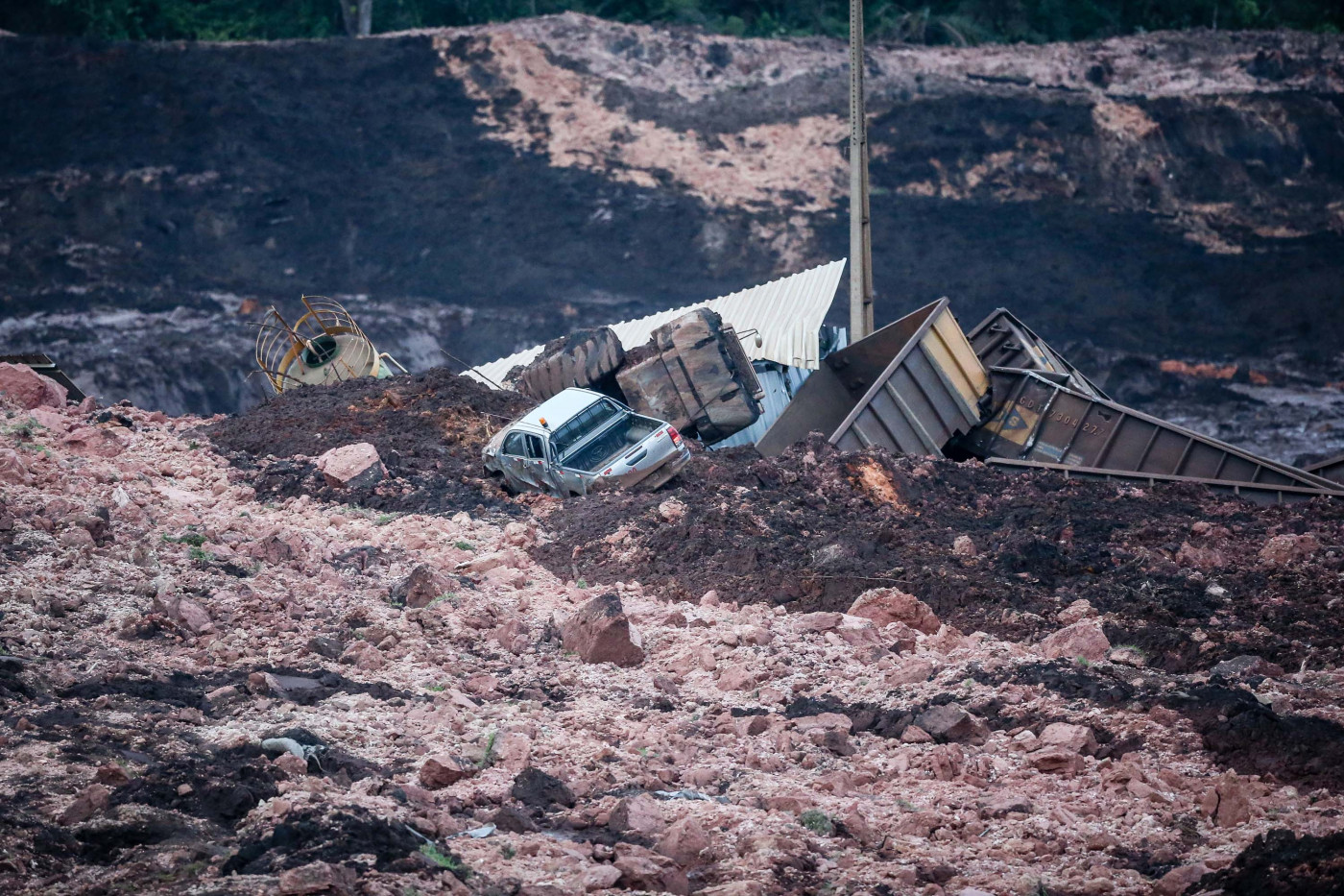 Oitavo dia de buscas em Brumadinho com 110 mortos e 238 desaparecidos