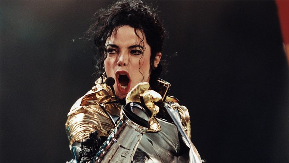 Justiça dos EUA volta a negar acusação de abuso sexual contra Michael Jackson | Jovem Pan