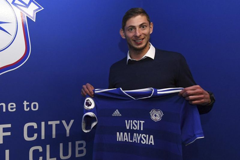 Jogador de futebol Emiliano Sala era um dos ocupantes do avião