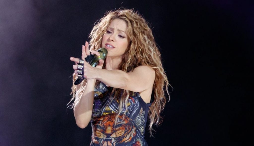 Shakira pede que população de cidade natal se una contra Covid-19