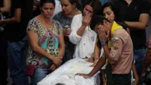 Velório dos corpos das vítimas do massacre na Escola Estadual Raul Brasil, na Arena Suzano, no Parque Max Feffer, em Suzano (SP), na manhã desta quinta-feira (14).