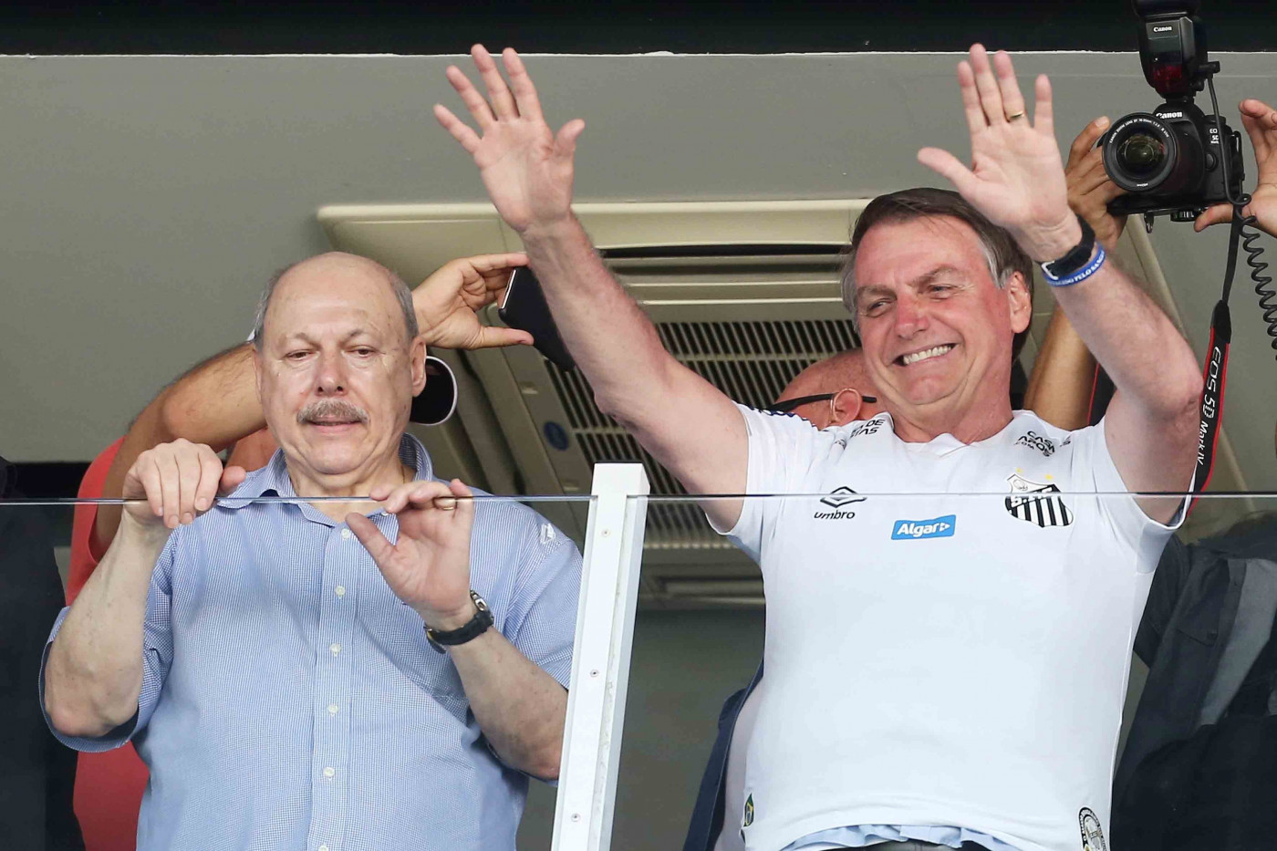Bolsonaro acompanhou a partida entre Santos e São Paulo, na Vila Belmiro, em 2019