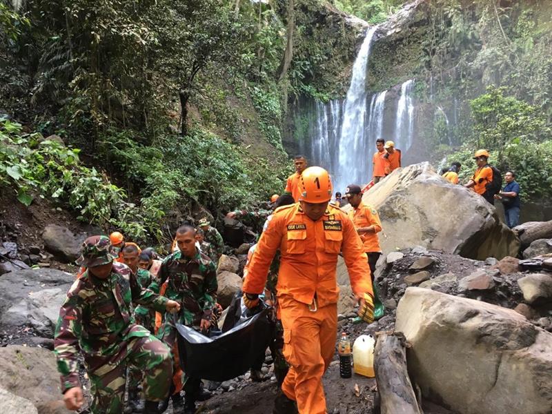 Terremoto de 5,5 graus na escala Richter atingiu a ilha turística de Lombok, na Indonésia, neste domingo (17)