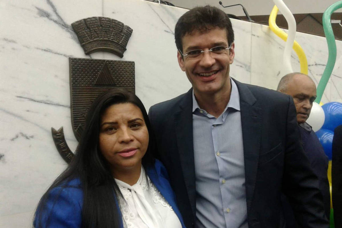 A então candidata Zuleide Oliveira com o atual ministro do Turismo, Marcelo Álvaro Antônio