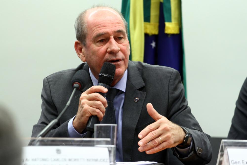 Ex-ministro da Defesa, Fernando Azevedo