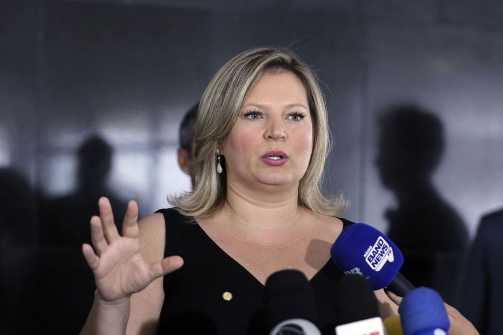 Joice Hasselmann diz que Bolsonaro está 'simpático' à candidatura para  Prefeitura de SP | Jovem Pan
