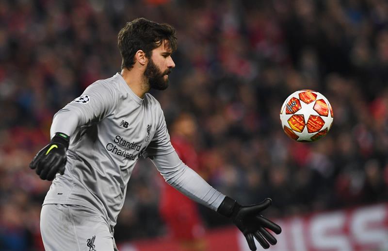 Sem Alisson no pódio, IFFHS elege melhor goleiro do mundo em 2022