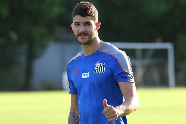 Flamengo apresenta novo reforço da temporada: Gustavo Henrique