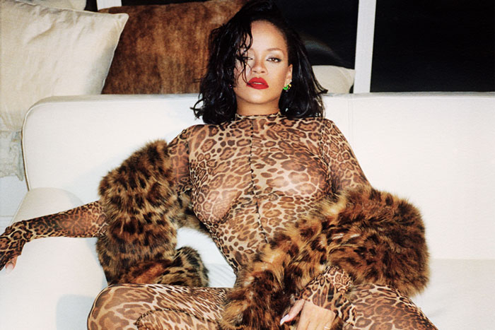 Rihanna está na capa da revista Interview