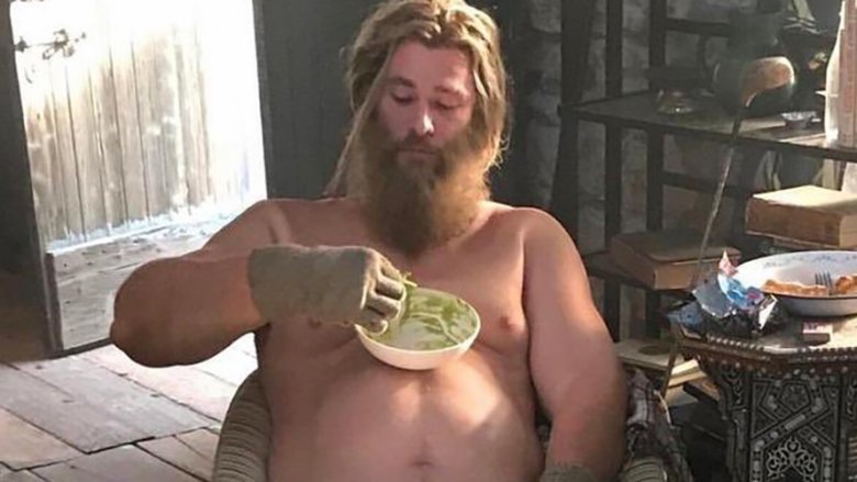 Vídeo revela transformação de Chris Hemsworth em Thor gordo para 'Ultimato