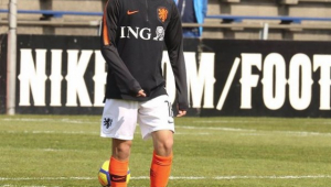 Xavi Simons sofre lesão no joelho e desfalca Holanda na Copa do Mundo