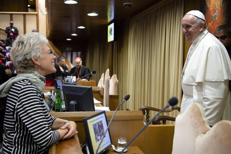 Papa Francisco escolher brasileira para ser vice-porta-voz