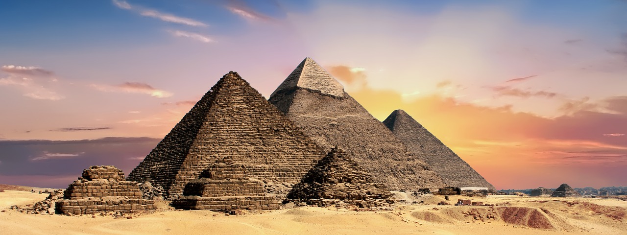 Habibity é hora de dizer tchau 😭 #kemet #egito #piramidesdegiza