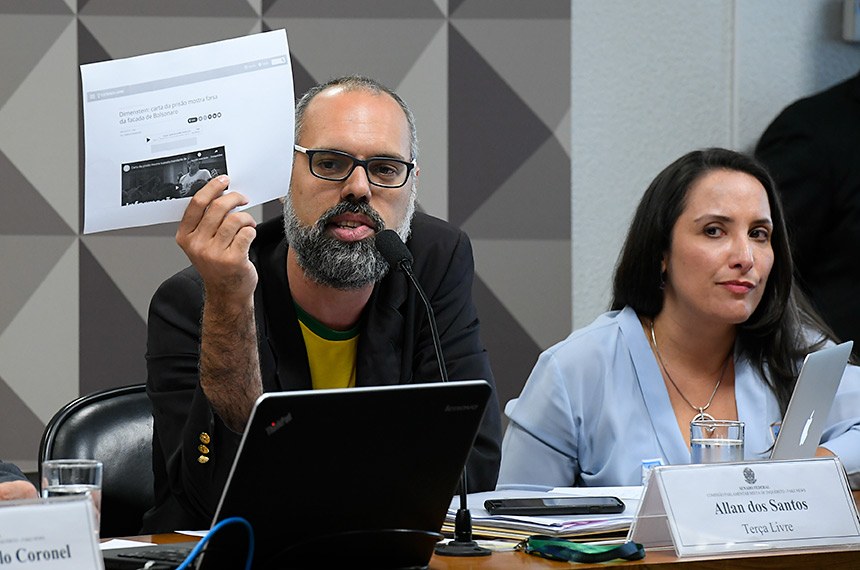 Blogueiro bolsonarista, Allan dos Santos lamenta recuo de Bolsonaro: 'Game  over' - ISTOÉ Independente