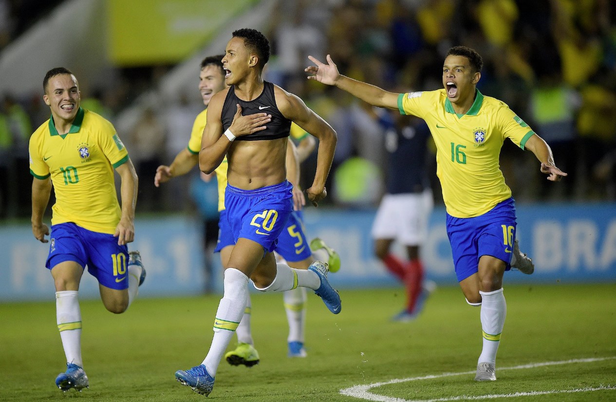 De virada, Brasil vence o México e ganha o campeonato Mundial Sub