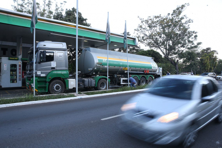 Gasolina pode encostar em R$ 20 o litro com agravamento das tensões na Ucrânia 3 mca edit 27051807941