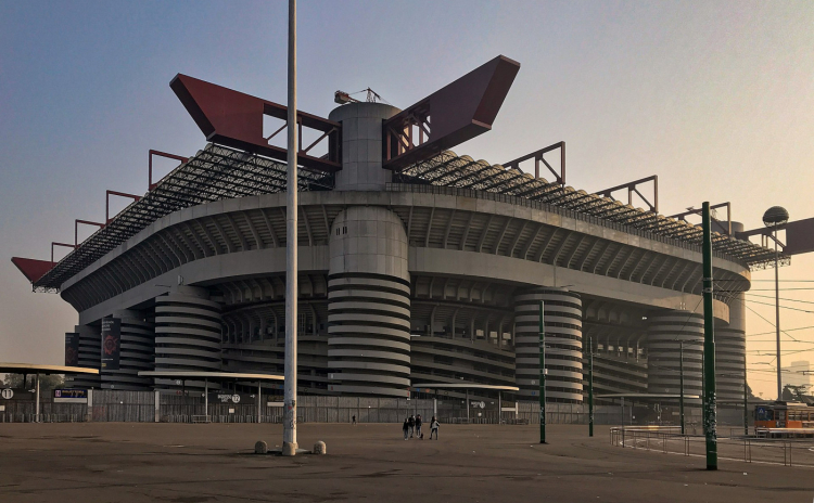 Federação italiana autoriza jogo entre Milan e Como pela Serie A na Austrália