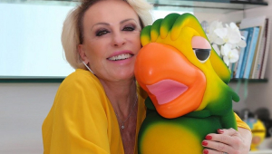 Ana Maria Braga abraçada com Louro José