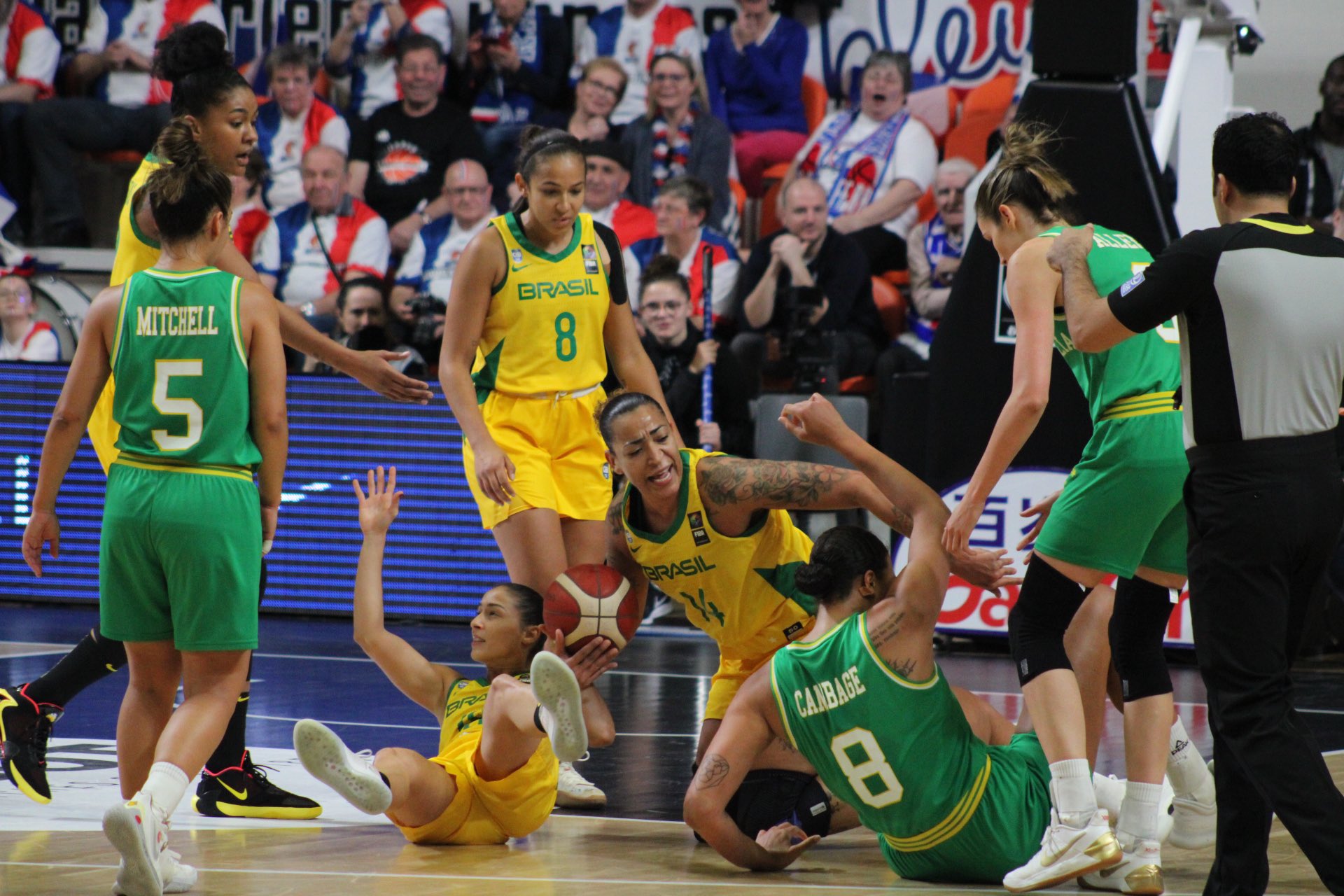 Seleção brasileira feminina de basquete perde e não conquista vaga para  Jogos Olímpicos de Tóquio