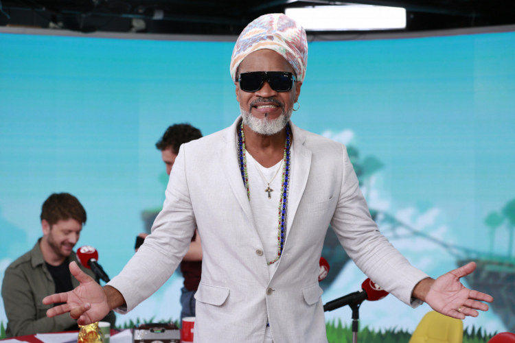 Carlinhos Brown paralisa show após plateia entoar ???Fora Bolsonaro??? 1 carlinhos brown panico 145