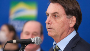 Presidente Jair Bolsonaro durante declaração à imprensa.