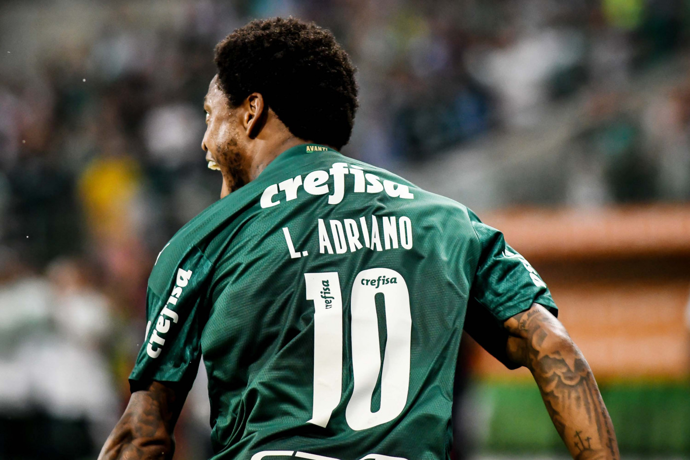 Palmeiras bate Guarani e se aproxima de classificação no