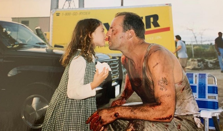 Filha De Bruce Willis E Demi Moore Relembra Foto Em Set De Duro De Matar Jovem Pan