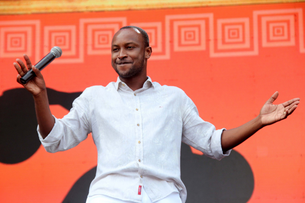 Thiaguinho desmente notícia sobre retorno do exaltasamba; confira – jovem pan