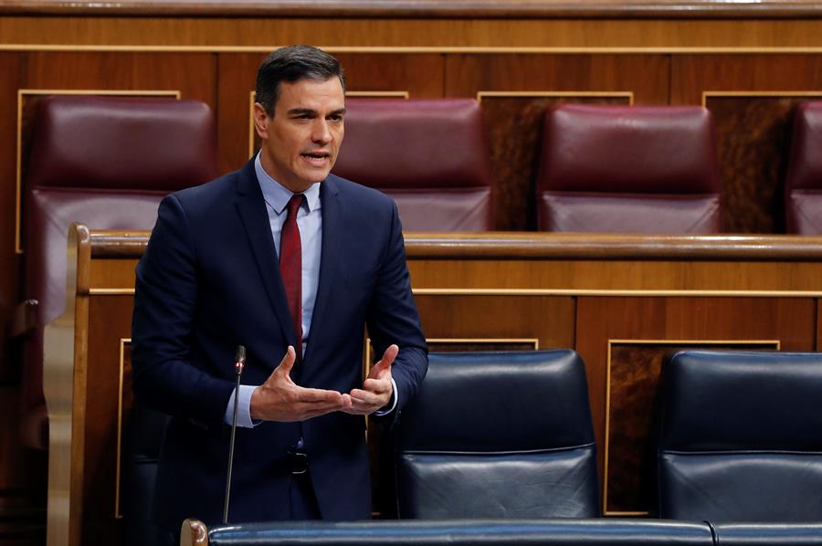 Premiê espanhol Pedro Sánchez fala ao parlamento