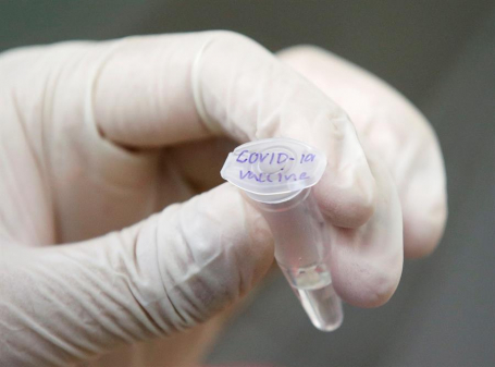 Vacina da Moderna tem 94,5% de proteção contra Covid-19, diz estudo