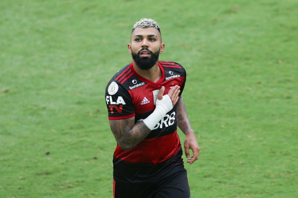 Gabigol marca e festeja aniversário com vitória do Flamengo sobre o Santos | Jovem Pan