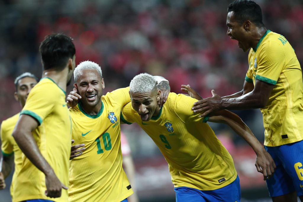 Brasil goleia Coreia do Sul por 5 a 1, com dois de pênalti de Neymar