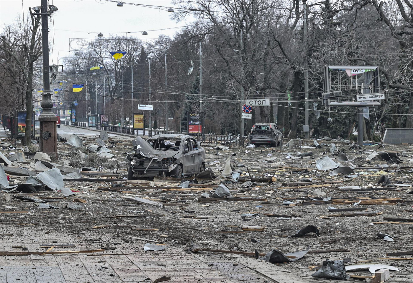 Destruição após bombardeio russo em Kharkiv