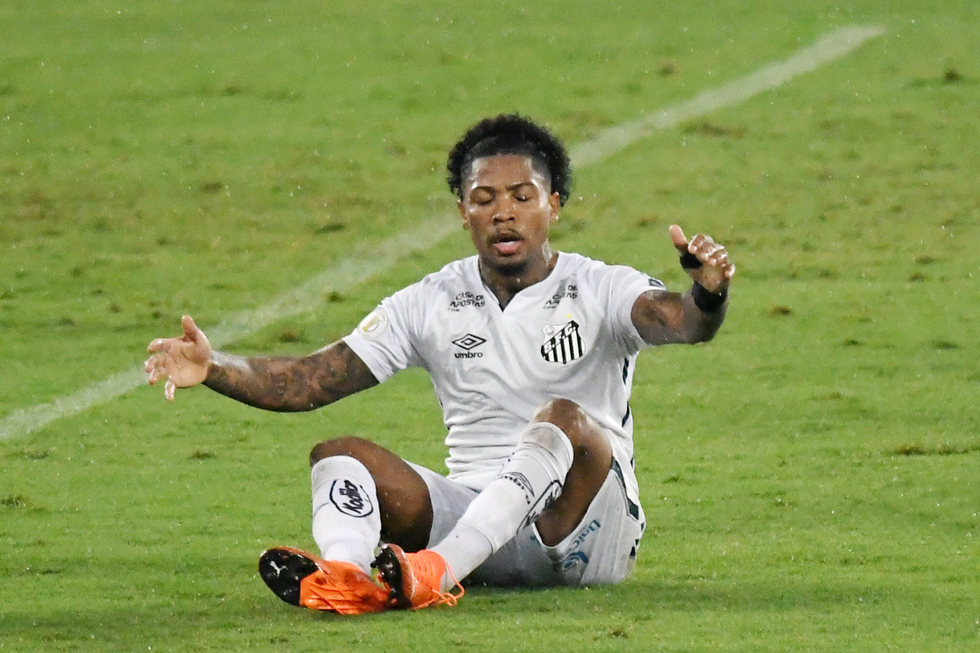 Marinho, principal jogador do Santos, testou positivo para Covid-19