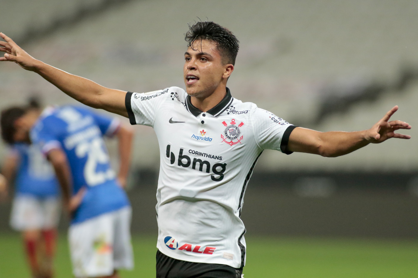 Roni comemora gol com a camisa do Corinthians