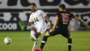 Santos só empata com o Vasco na Vila e volta a reclamar do VAR