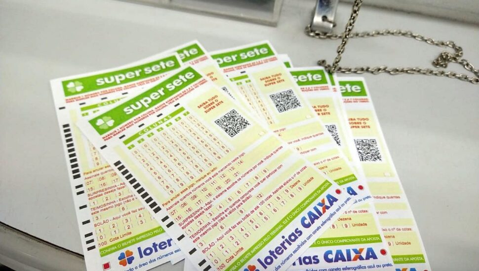 Primeiro sorteio de nova loteria da Caixa paga R$ 957 mil a