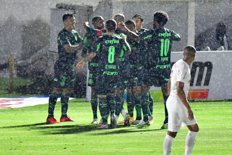 Palmeiras decide em 27 minutos e vence RB Bragantino por 3 ...