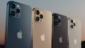 Parte de trás de celulares iPhone 12 pro nas cores azul, bege, preto e cinza