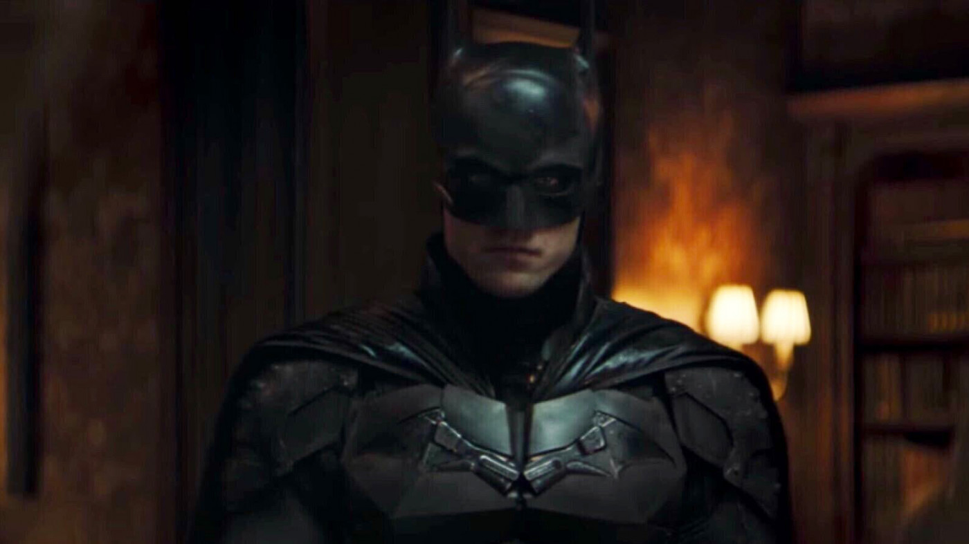 Robert Pattinson caracterizado como Batman
