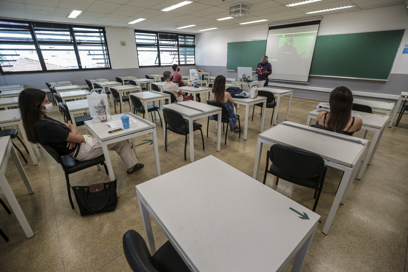 Sala de aula vazia durante a pandemia