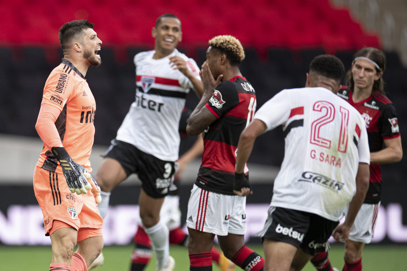 São Paulo x Flamengo  Um confronto dramático