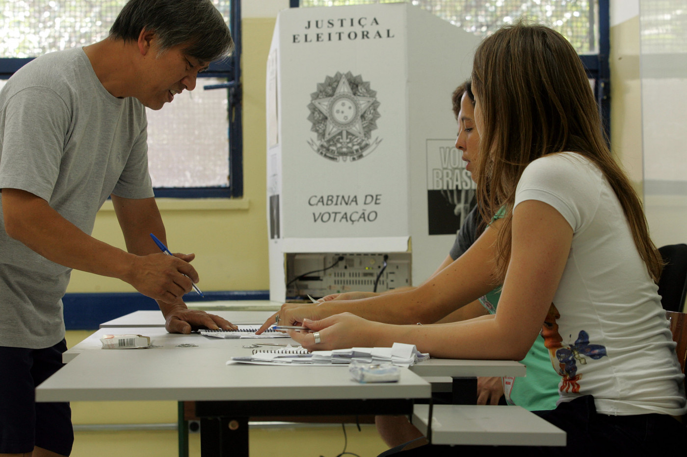 Eleitores podem quitar multa por ausência nas eleições via Pix ou cartão de crédito