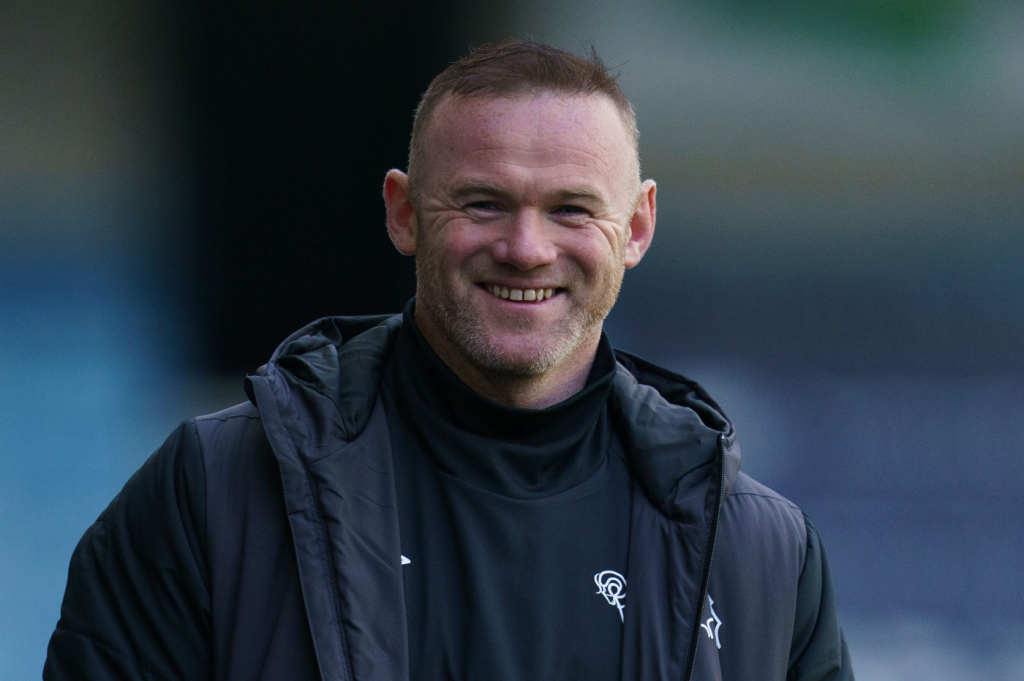 Ex-United, Wayne Rooney é efetivado como técnico de time ...