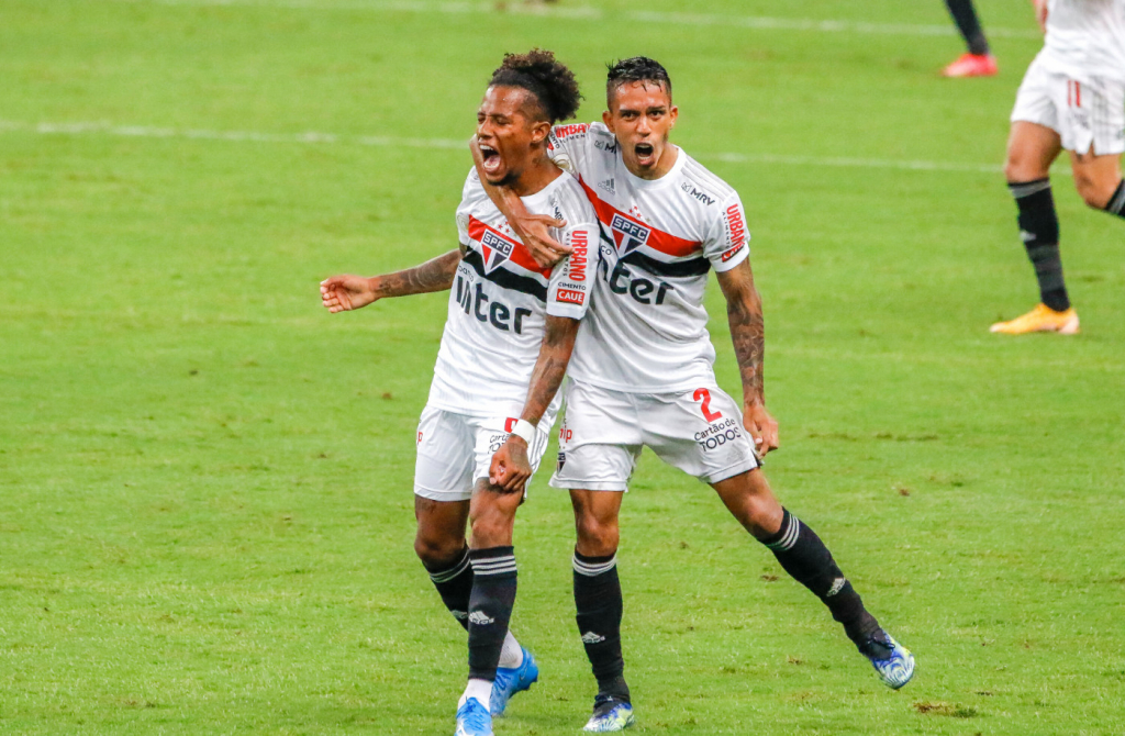 Brasileirao Sao Paulo Makes 2 1 At Gremio And Wins The First Match Of The Year Prime Time Zone Sports Prime Time Zone