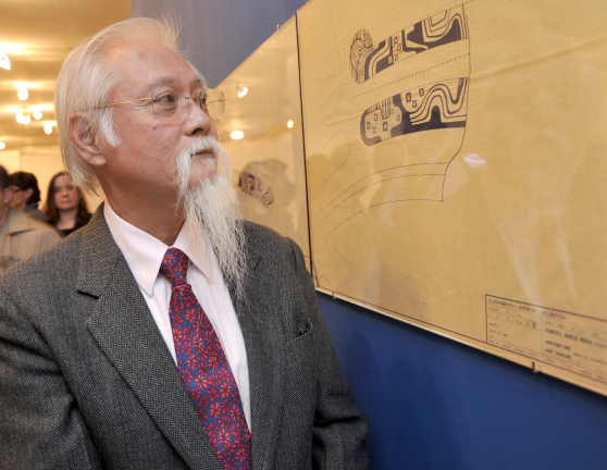 O arquiteto Haruyoshi Ono visitando o evento "Exposições Jardim de Infância, Os irmãos Campana visitam o MAM"