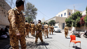 Guardas do Iêmen, cujo palácio presidencial foi invadido nesta terça-feira, 16