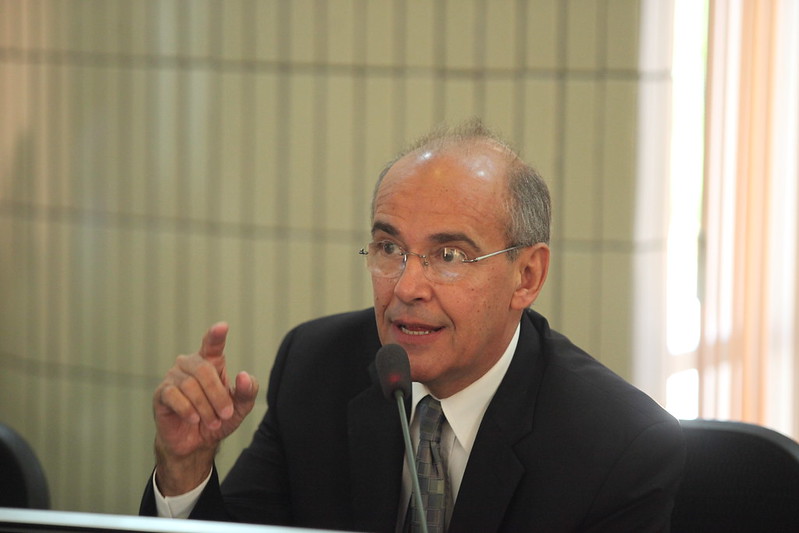 Presidente do Conselho Federal de Medicina, Mauro Ribeiro