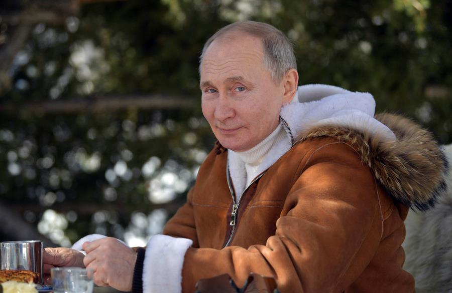 O presidente da Rússia, Vladmir Putin, durante seu tempo livre na Sibéria