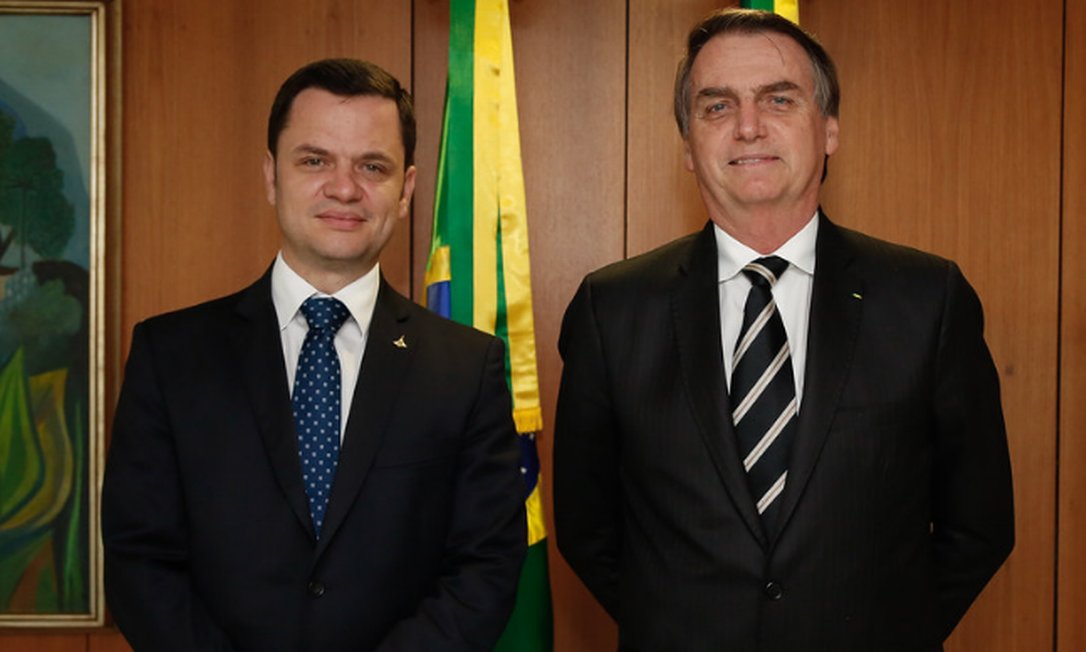 Novo ministro da Justiça, Anderson Torres, ao lado do presidente Jair Bolsonaro